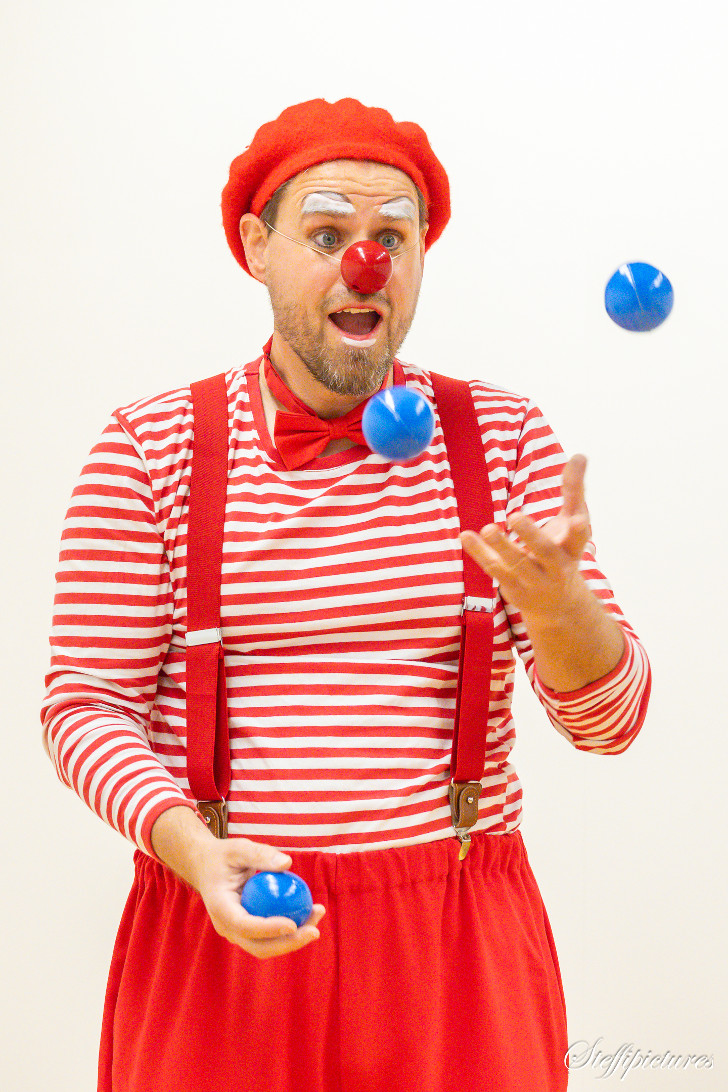 Clowns (30)