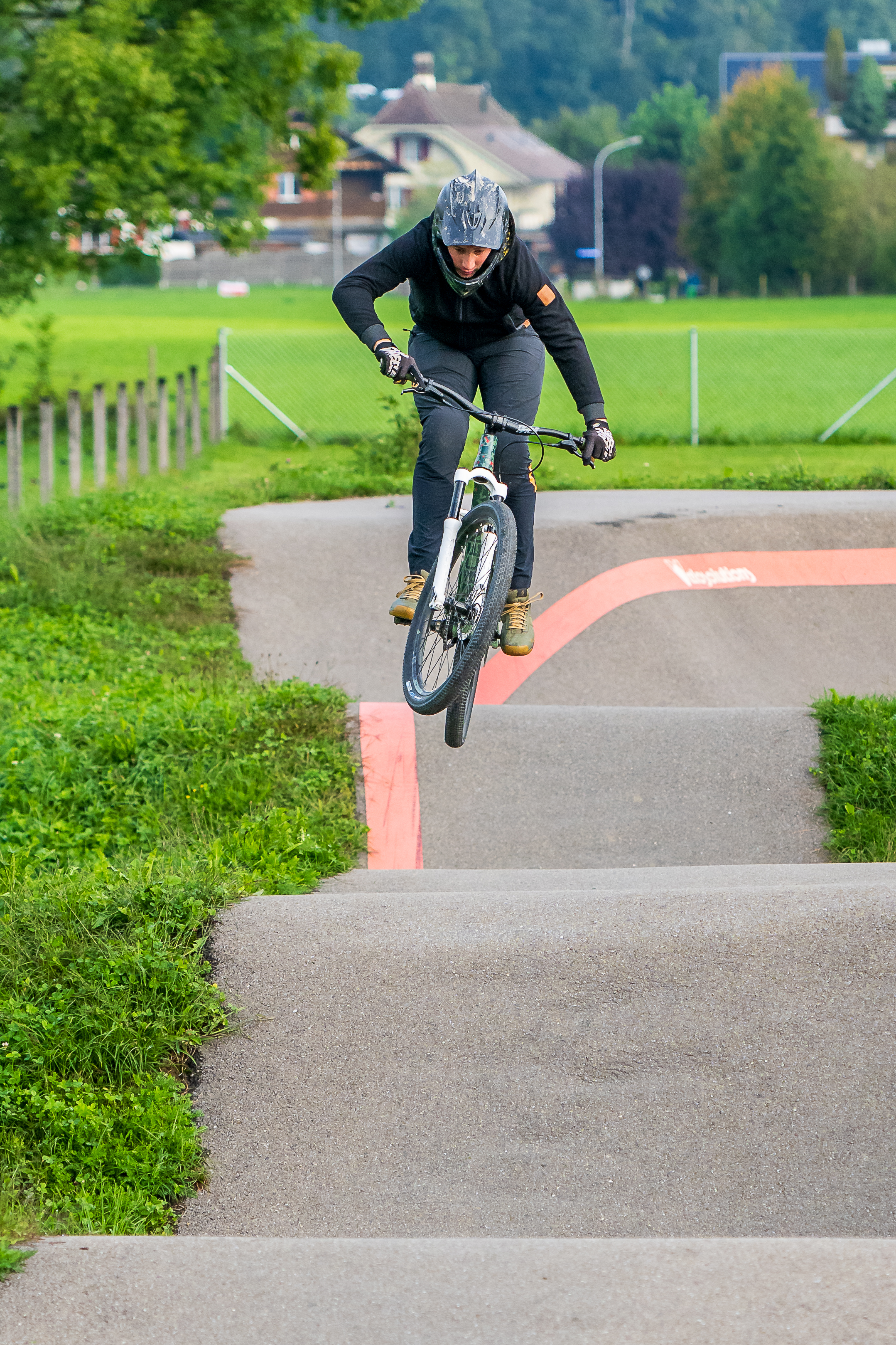 Pumptrack mit Statisten (4)